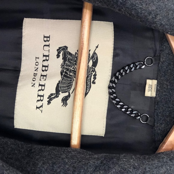 Burberry Wool and Cashmere Double-Breasted Coat - Picture 4 of 9